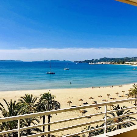 T3 Front De Mer Dernier Etage Vue Mer Petit Havre De Paix Pour Vos Vacances Emplacement Unique Vue Mer Panoramique A 180 Degres Pour Ce T3 En Face De La Plage Front De Mer Vue Sur Les Iles 5 Et Dernier Etage Avec Ascenseur Le Lavandou Exterior foto