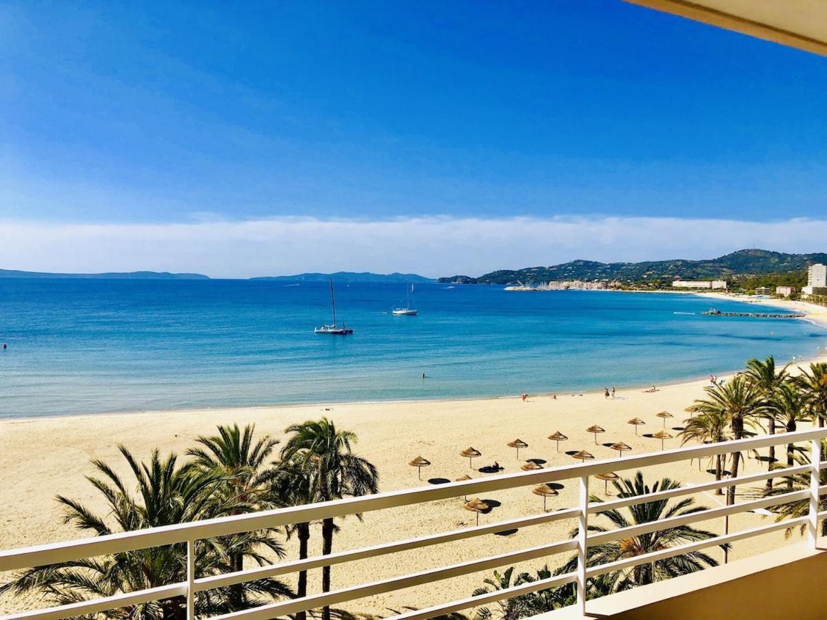 T3 Front De Mer Dernier Etage Vue Mer Petit Havre De Paix Pour Vos Vacances Emplacement Unique Vue Mer Panoramique A 180 Degres Pour Ce T3 En Face De La Plage Front De Mer Vue Sur Les Iles 5 Et Dernier Etage Avec Ascenseur Le Lavandou Exterior foto