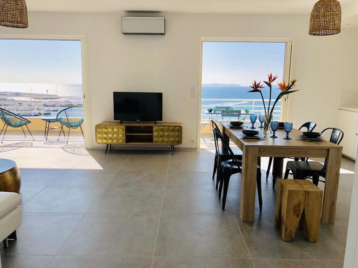 T3 Front De Mer Dernier Etage Vue Mer Petit Havre De Paix Pour Vos Vacances Emplacement Unique Vue Mer Panoramique A 180 Degres Pour Ce T3 En Face De La Plage Front De Mer Vue Sur Les Iles 5 Et Dernier Etage Avec Ascenseur Le Lavandou Exterior foto